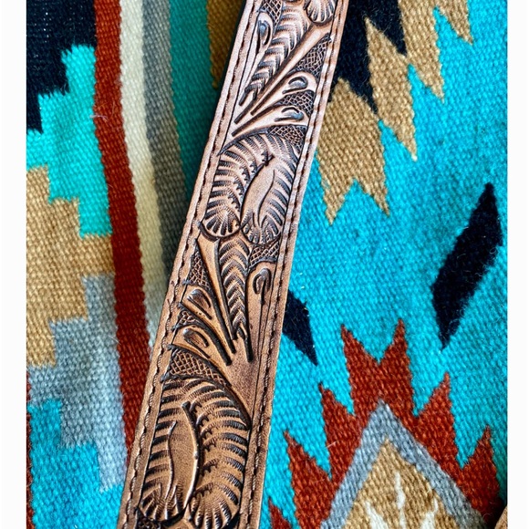 Fabulous Saddle Blanket Leather Fringed Bag - Picture 3 of 4